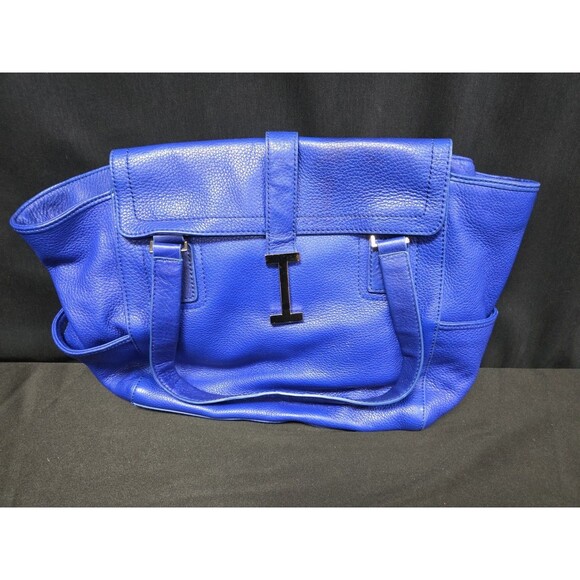 Isaac Mizrahi Limited Edition 2013 Chevy Malibu Blue Leather Purse - Picture 1 of 5